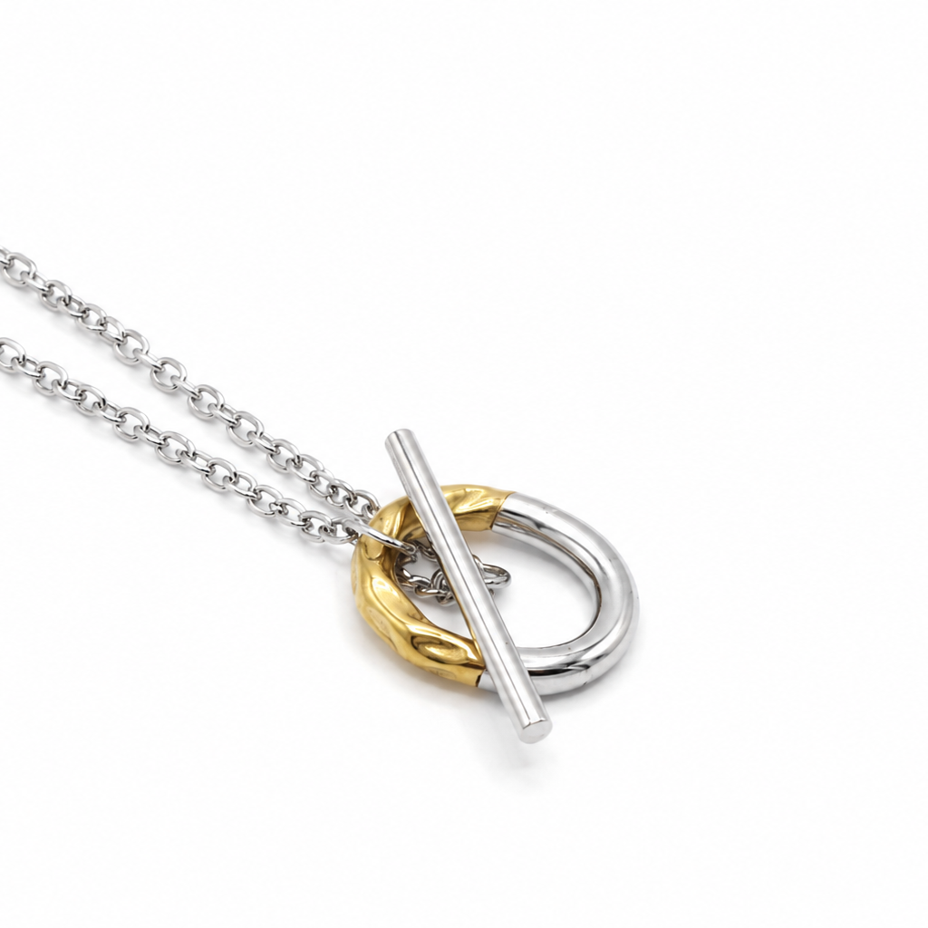 The Connected Link Pendant