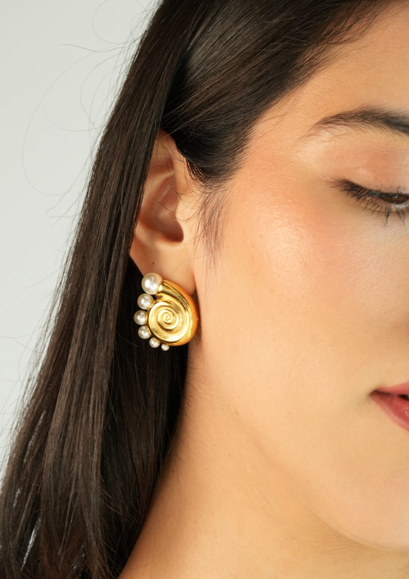 Spiral Shell golden Earrings