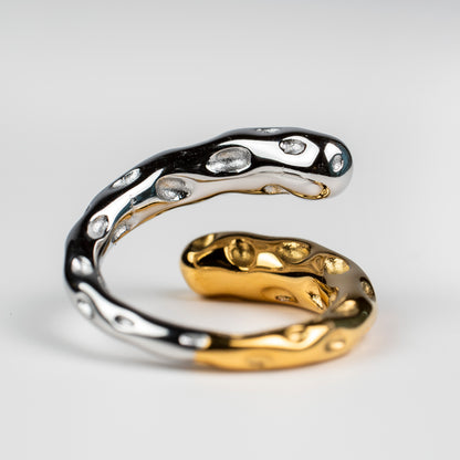 Dual-Tone Textured Intertwined Ring