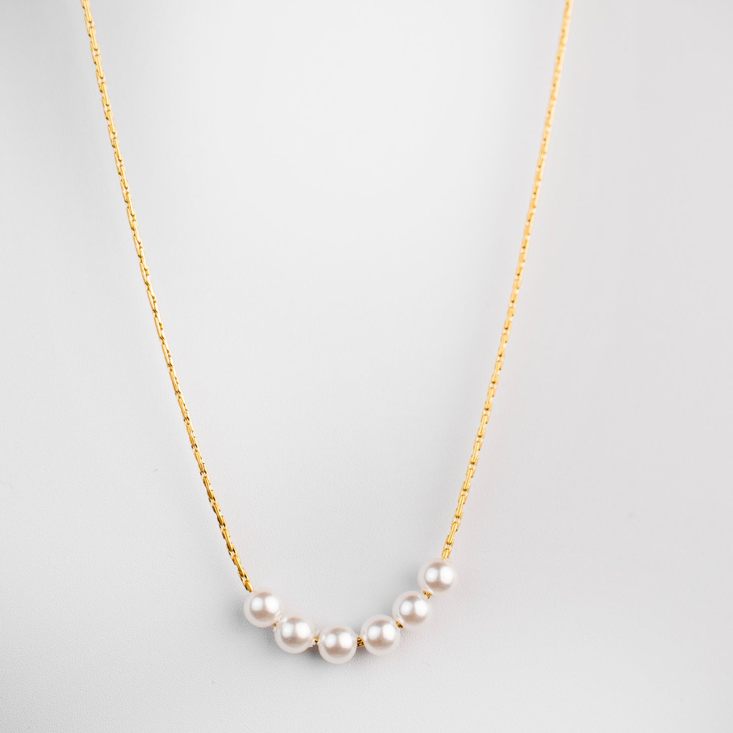 Lustrous Pearl Arc