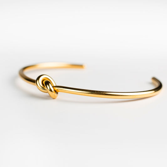 The Eternal Knot Bracelet