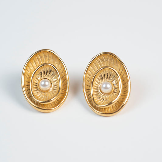 Single pearl flow earring