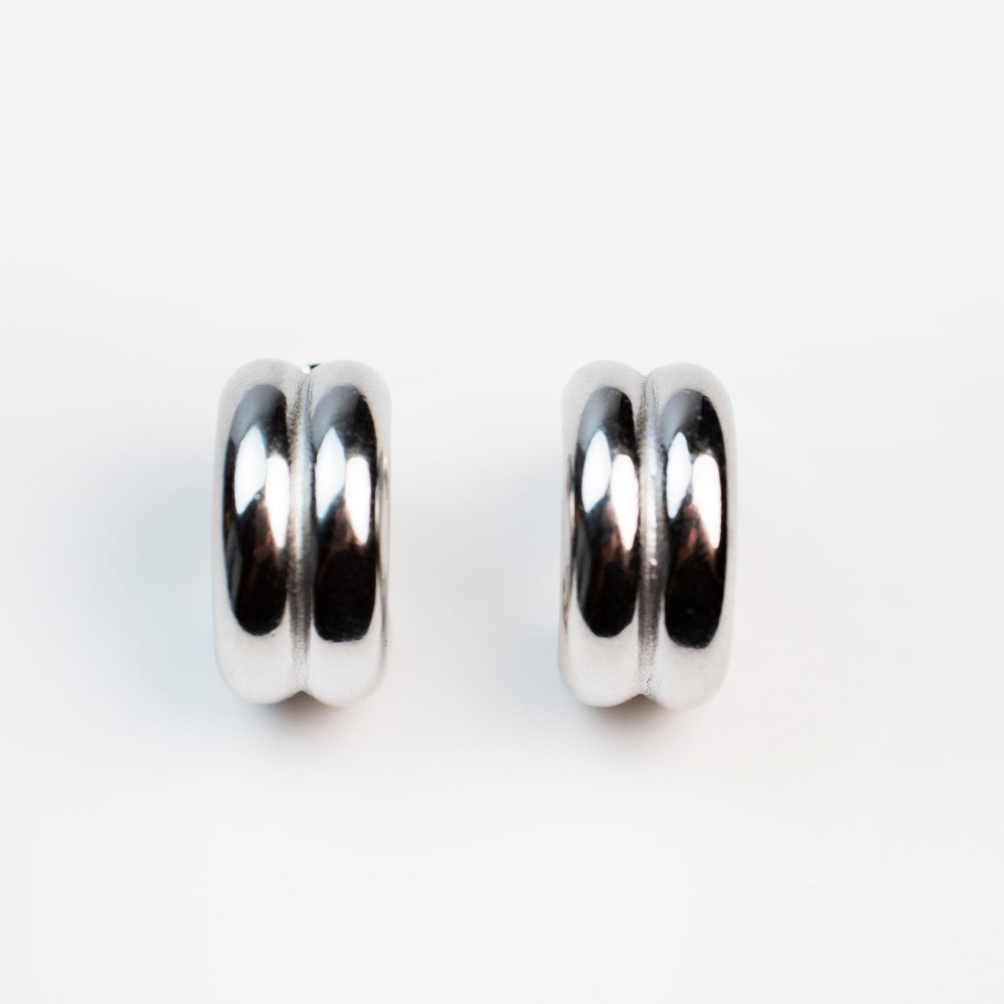Dual tone Arc half hoops